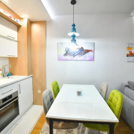 Vidik Snova, Pekovic 兹拉蒂博尔