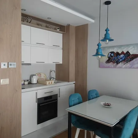 Vidik Snova, Pekovic 公寓 *