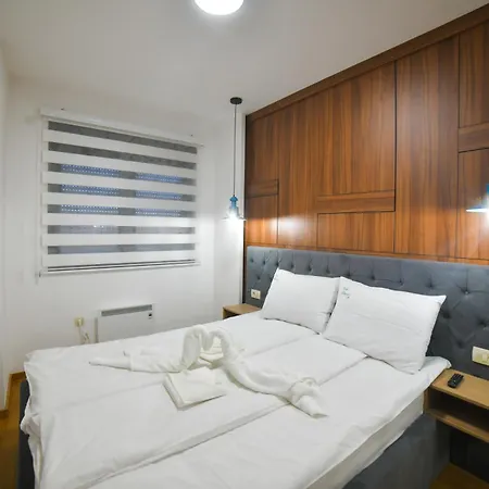 Vidik Snova, Pekovic 公寓